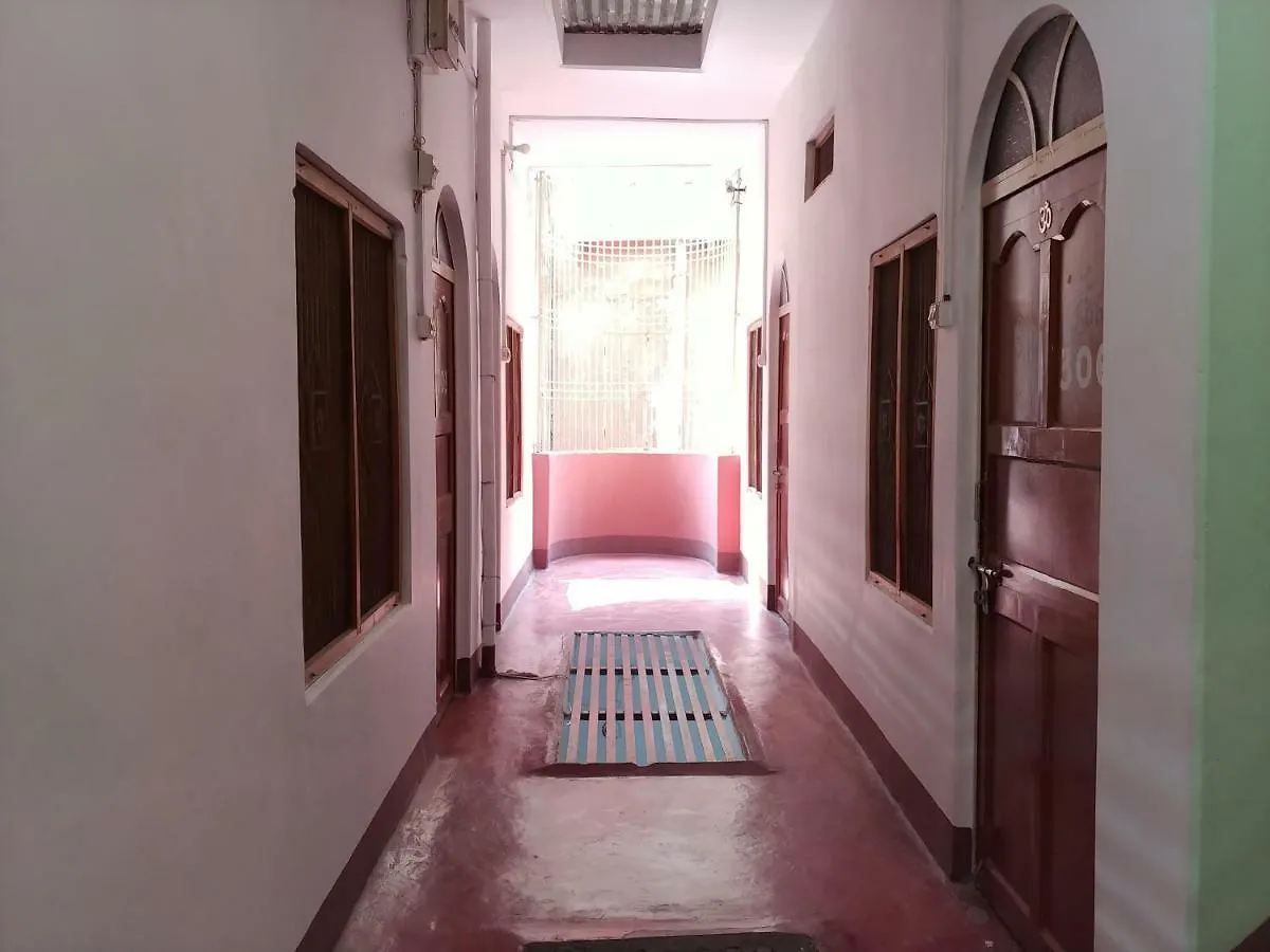 Om Rest House Hotel Varanasi Guest house